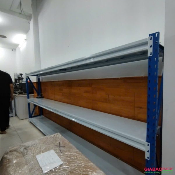 Kệ trung tải dài 3,5m